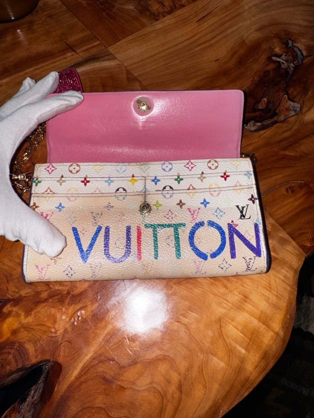 Louis Vuitton
2009 Multicolor Monogram Pattern
Sarah wallet repurposed painted - Picture 9 of 17